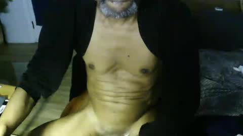 Snapshot of leeguy_hugedick chatting on July 1, 2026, 7:43 am Ebony DeafGuy online show from July 1, 2026, 7:43 am