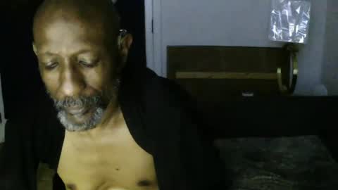 Snapshot of leeguy_hugedick chatting on July 6, 2026, 9:06 am Ebony DeafGuy online show from July 6, 2026, 9:06 am