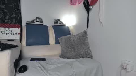 leenar_key online show from January 31, 2025, 11:24 pm