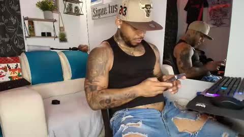 leenar_key online show from September 27, 2025, 2:05 am