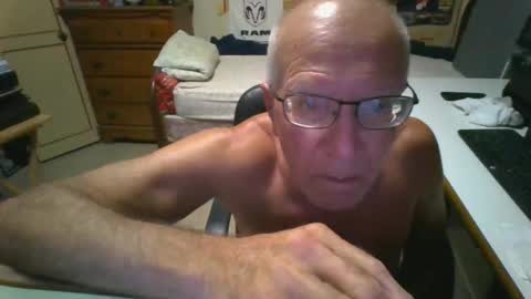 leezamm1132 online show from May 2, 2026, 3:33 am