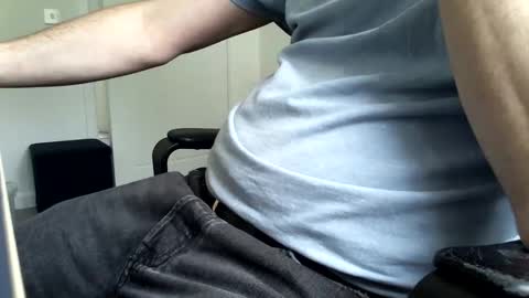 leffe84 online show from April 27, 2026, 11:41 am