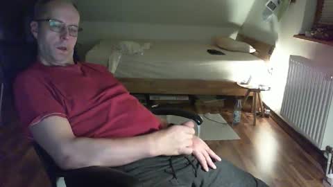 Snapshot of lefti27 chatting on January 19, 2025, 11:00 pm Dave online show from January 19, 2025, 11:00 pm