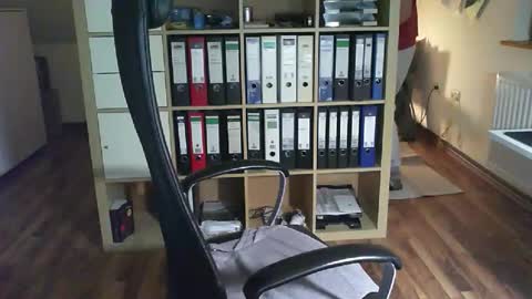 Snapshot of lefti27 chatting on November 16, 2025, 1:00 am Dave online show from November 16, 2025, 1:00 am