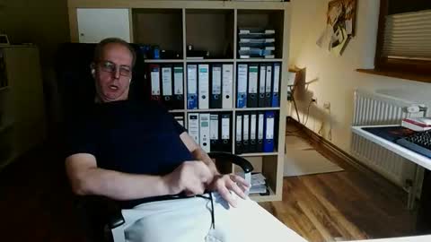 Snapshot of lefti27 chatting on February 27, 2026, 11:38 pm Dave online show from February 27, 2026, 11:38 pm