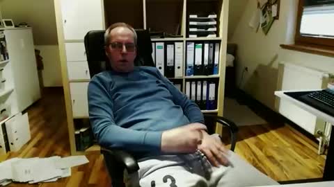 Snapshot of lefti27 chatting on March 16, 2026, 4:44 pm Dave online show from March 16, 2026, 4:44 pm