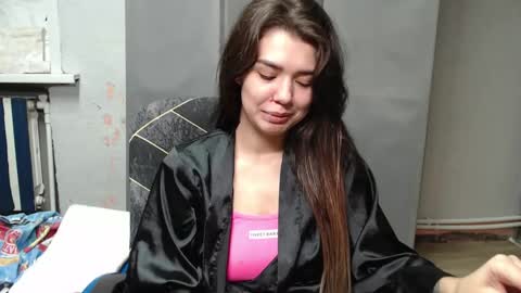 Liya online show from November 5, 2025, 9:26 pm