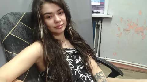 Liya online show from December 5, 2025, 11:30 am