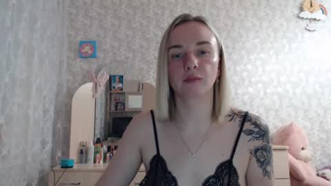 leggywily25 online show from February 25, 2025, 2:11 pm