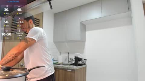 Alejandro online show from September 17, 2025, 3:24 pm