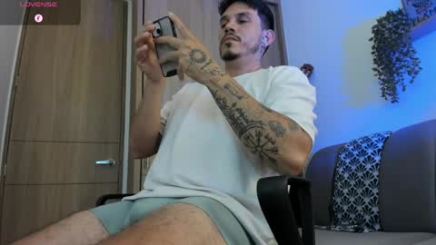 Alejandro online show from April 22, 2026, 10:55 pm