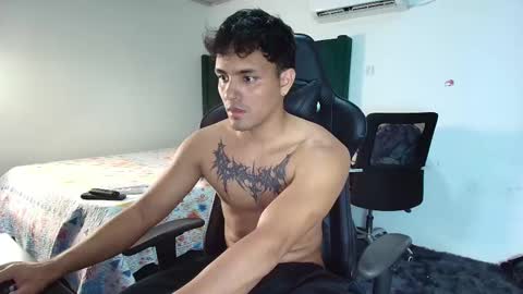  Lei  online show from March 12, 2025, 9:24 pm