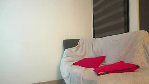 Snapshot of leiaah__ chatting on June 4, 2026, 3:56 am Leah online show from June 4, 2026, 3:56 am