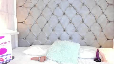 LEIGH ANGELS online show from January 4, 2025, 12:48 am