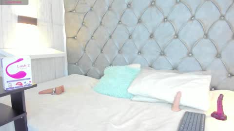 LEIGH ANGELS online show from January 10, 2025, 1:32 am