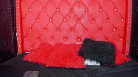 LEIGH ANGELS online show from February 28, 2025, 8:28 pm