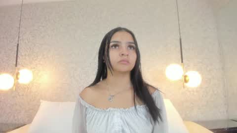 Snapshot of leigh_angels chatting on June 10, 2026, 9:57 pm LEIGH ANGELS online show from June 10, 2026, 9:57 pm