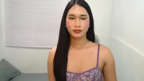 Snapshot of leighs_celine chatting on April 15, 2026, 7:58 pm leighs_celine online show from April 15, 2026, 7:58 pm