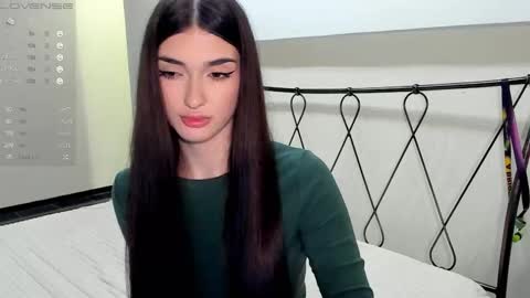 Leila online show from February 13, 2025, 6:05 pm