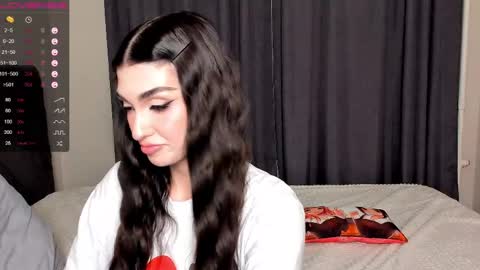 Leila online show from April 21, 2026, 8:12 pm