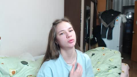 leila_bambi_ online show from December 31, 2024, 4:38 am