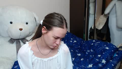 leila_bambi_ online show from January 28, 2025, 7:43 am