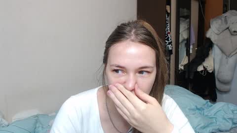 leila_bambi_ online show from February 4, 2025, 8:35 am