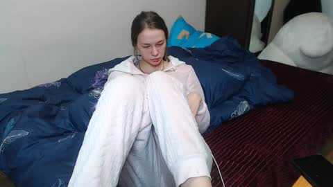 leila_bambi_ online show from February 22, 2025, 2:17 am