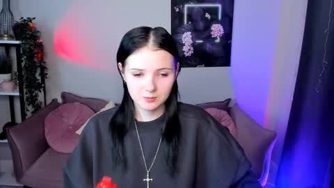 Leila online show from November 25, 2025, 1:44 pm