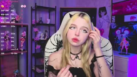 Leila online show from November 15, 2025, 4:03 pm