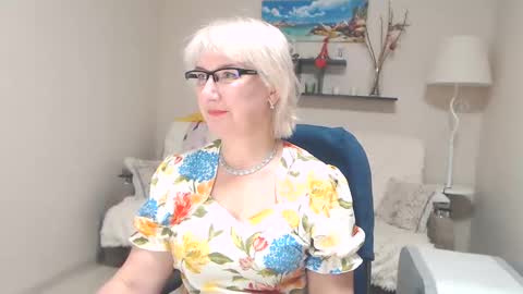 Leila Kinky online show from December 3, 2024, 7:21 am