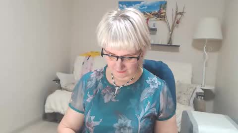 Leila Kinky online show from December 4, 2024, 12:03 pm