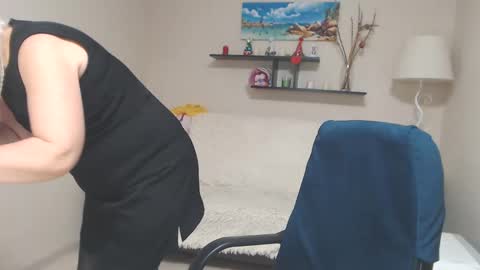 Leila Kinky online show from December 5, 2024, 5:26 am