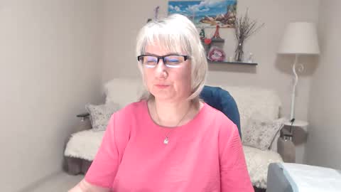 Leila Kinky online show from April 23, 2026, 7:20 am