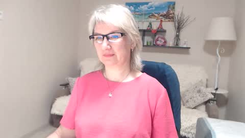 Leila Kinky online show from April 24, 2026, 4:15 am