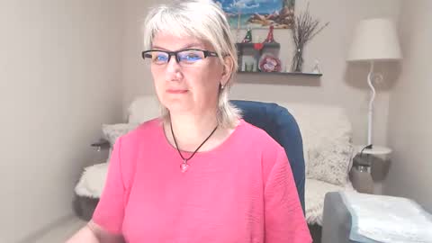 Leila Kinky online show from June 7, 2026, 4:16 am