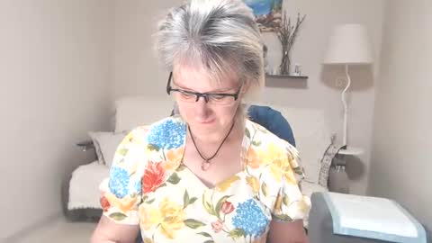 Snapshot of leilamays chatting on June 21, 2026, 4:26 am Leila Kinky online show from June 21, 2026, 4:26 am