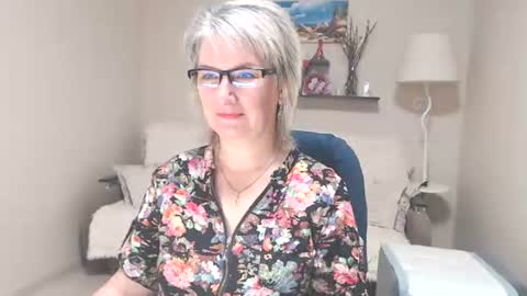 Snapshot of leilamays chatting on June 23, 2026, 3:04 am Leila Kinky online show from June 23, 2026, 3:04 am