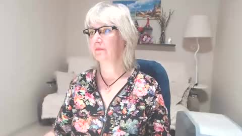 Snapshot of leilamays chatting on June 25, 2026, 5:12 am Leila Kinky online show from June 25, 2026, 5:12 am