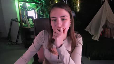 Leila Rai online show from February 7, 2025, 1:43 pm