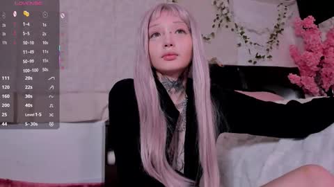 Snapshot of lein_bone chatting on October 13, 2025, 12:21 am Lein online show from October 13, 2025, 12:21 am