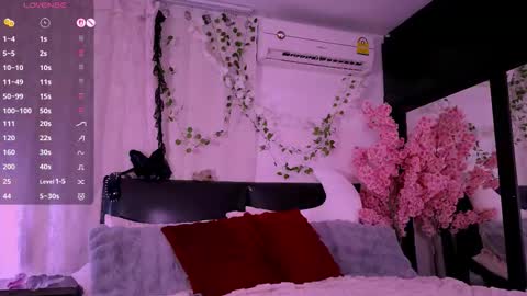 Snapshot of lein_bone chatting on October 30, 2025, 12:12 am Lein online show from October 30, 2025, 12:12 am