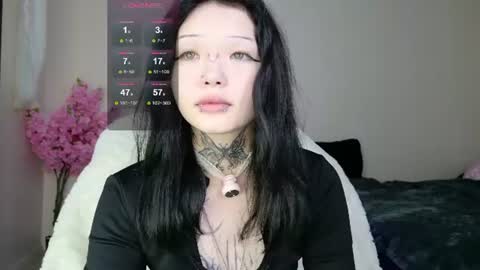 Snapshot of lein_bone chatting on June 25, 2026, 12:21 am Lein online show from June 25, 2026, 12:21 am