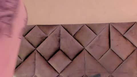 Leizathompson online show from April 27, 2026, 6:50 pm