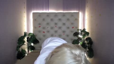 Lena online show from December 3, 2024, 3:55 pm