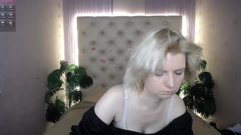 Lena online show from December 6, 2024, 4:03 am