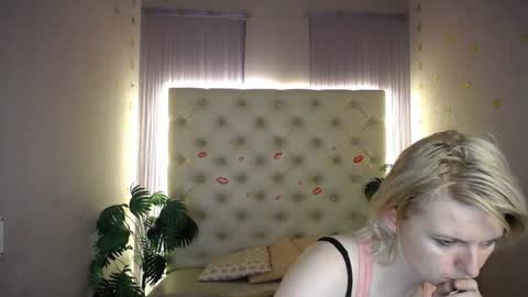 Lena online show from December 30, 2024, 7:04 am