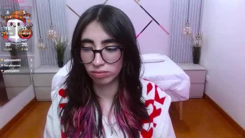 Lena online show from October 17, 2025, 8:11 pm