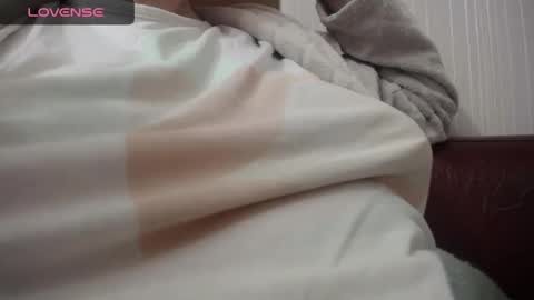 lenagolden online show from February 13, 2025, 10:11 pm