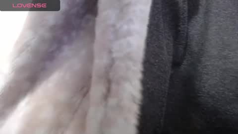 lenagolden online show from December 5, 2025, 1:20 pm